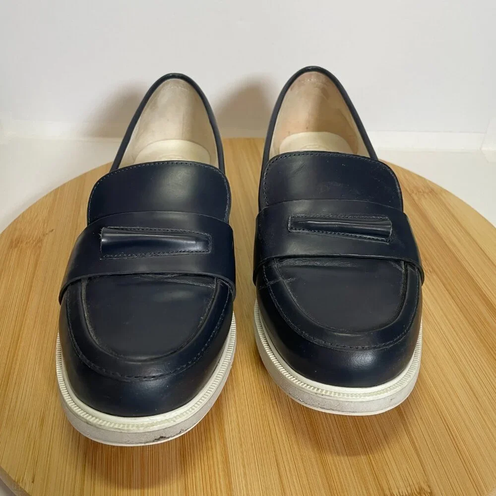 Tory Burch Sport Women 6 Navy Blue Leather Loafer Golf Tee Pocket Preppy